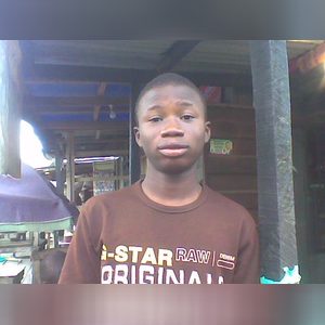 korede, online dating profile photo