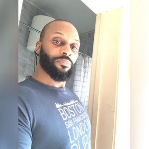 positive_v, online dating profile photo