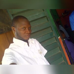 olamide25, online dating profile photo