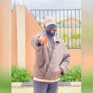 lebron, online dating profile photo