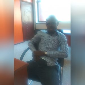 tomisin107, online dating profile photo