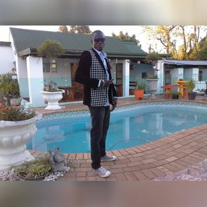 deeone20002, online dating profile photo