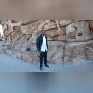 demurchy, online dating profile photo