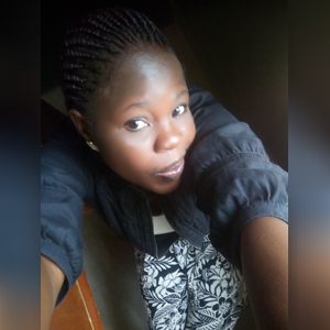 desola, online dating profile photo