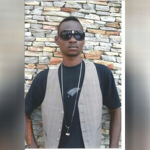 osawe, online dating profile photo