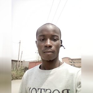 89ola, online dating profile photo