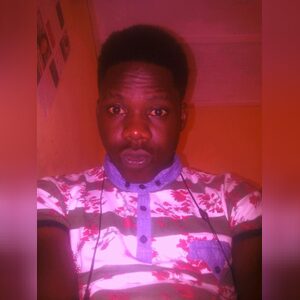 yukenzy, online dating profile photo
