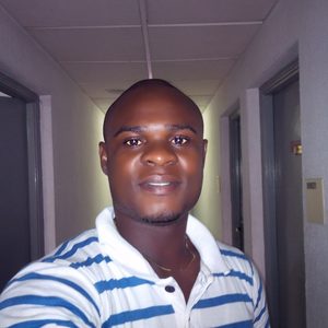 honestakpos, online dating profile photo