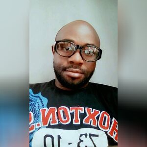 plusvibes, online dating profile photo
