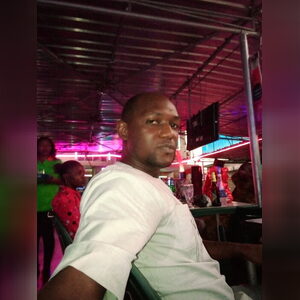 okonye45, online dating profile photo