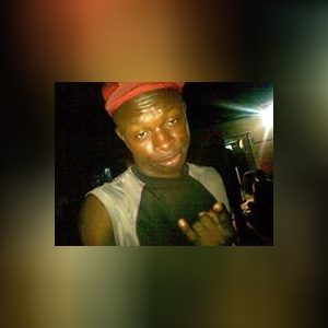 adeyanjumutiu, online dating profile photo