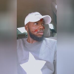 otisz, online dating profile photo