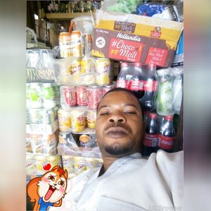 yomibiola, online dating profile photo