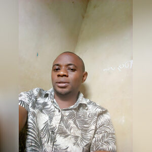 macrichies, online dating profile photo