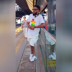 osifology, online dating profile photo