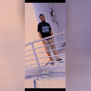 tomix, online dating profile photo