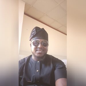 ofine, online dating profile photo