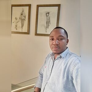 large_man, online dating profile photo