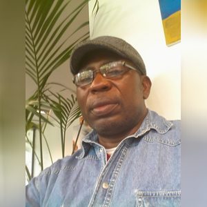 ucheoma, online dating profile photo