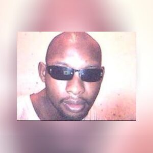 optimum_tycoon, online dating profile photo