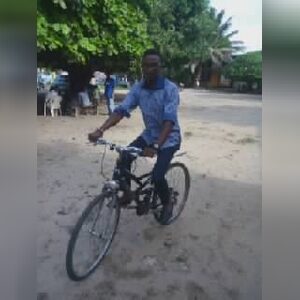 adedayoade, online dating profile photo