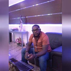 uzor5577, online dating profile photo