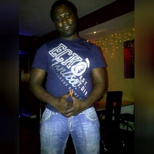 sky29, online dating profile photo