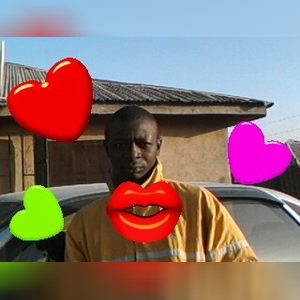 esson, online dating profile photo