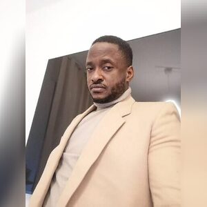 bimboh, online dating profile photo