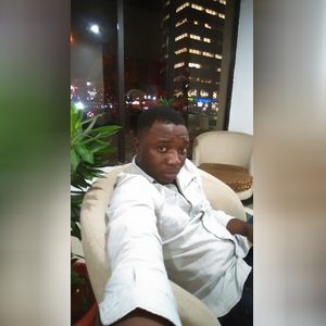 tomisin16, online dating profile photo