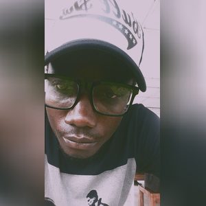 efeogoh, online dating profile photo