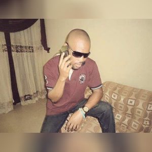 olarmie, online dating profile photo