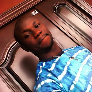 olawande, online dating profile photo
