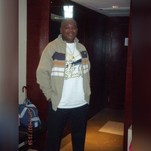 onochie, online dating profile photo