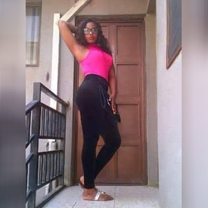 feyishara, online dating profile photo