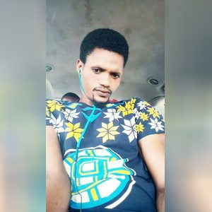 seyi, online dating profile photo