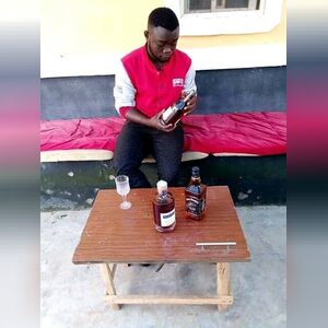 akinteye, online dating profile photo