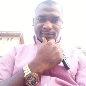 monimisi, online dating profile photo