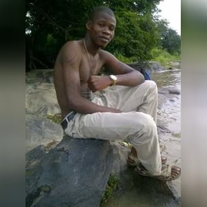 lawal_gb, online dating profile photo