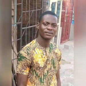owoniyi, online dating profile photo