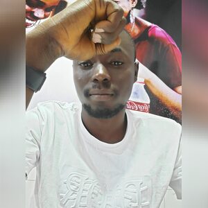 dapo748, online dating profile photo