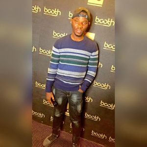 oluwajomi, online dating profile photo