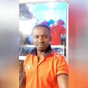 emma_509, online dating profile photo