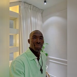 senishane, online dating profile photo