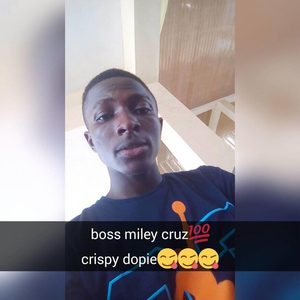 miley_cruz, online dating profile photo