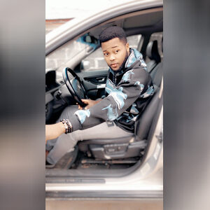 omole_temmy, online dating profile photo