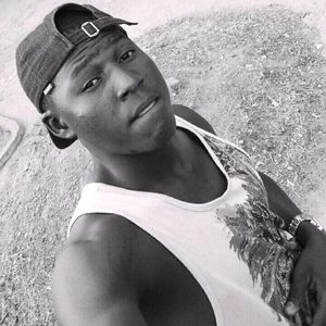 adewallee, online dating profile photo