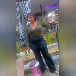 anngold, online dating profile photo