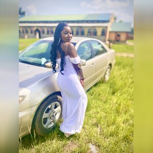 joan, online dating profile photo