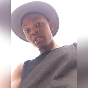lifeofdamola, online dating profile photo